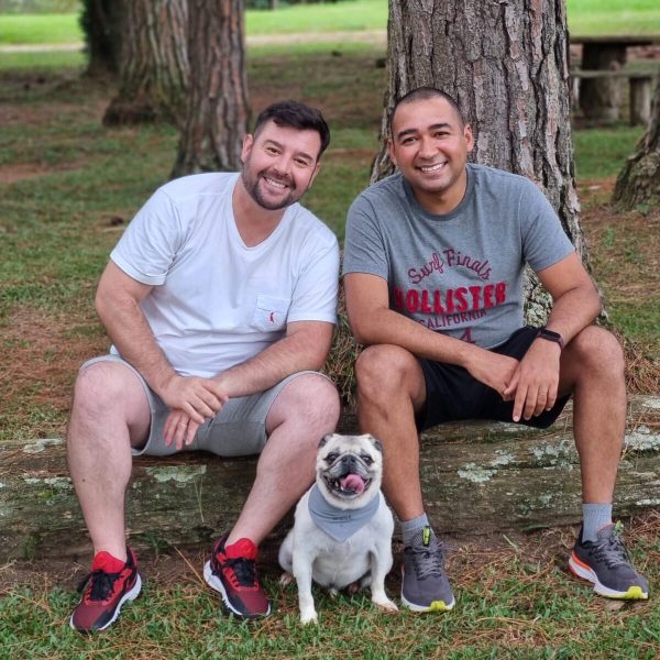 utores Diego e Paulo, pet Elvis